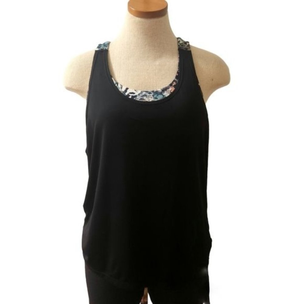Colosseum tank top size Medium